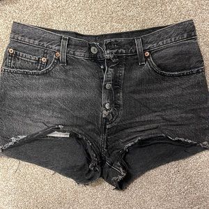Black Levi’s 501 Shorts